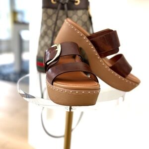 Fitflop Pilar Brown Leather Wedge Sandals